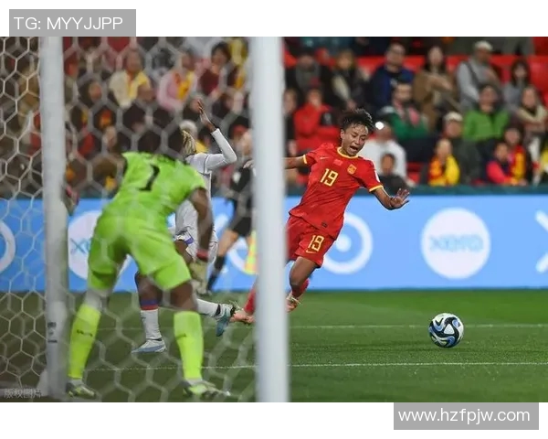 十六号足球明星的传奇之路与辉煌成就解析